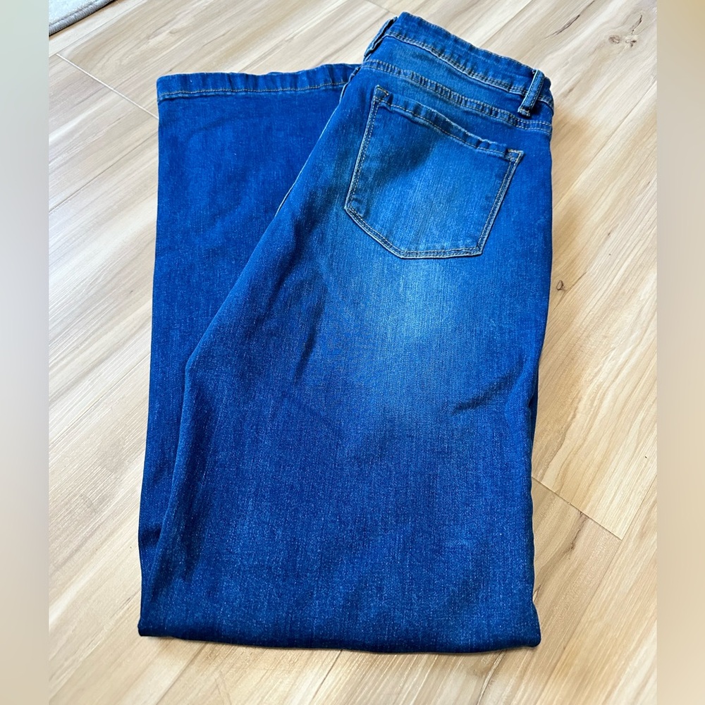 Wide Leg Jeans🦋 - Picture 3 of 4